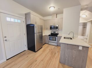 J0459 - Stafford St. Apartments, Portland, OR 97211