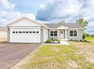 34 Bay View Ter, Geneva, NY 14456