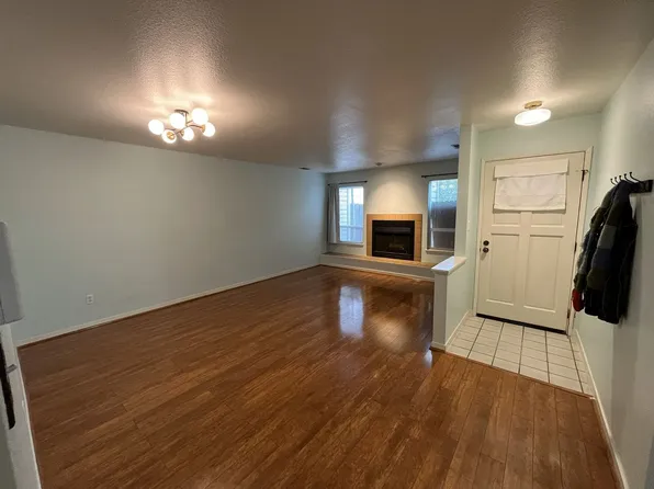 1523 Hood Rd Unit C, Sacramento, CA 95825