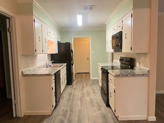 5th image of 3592 Centennial Dr