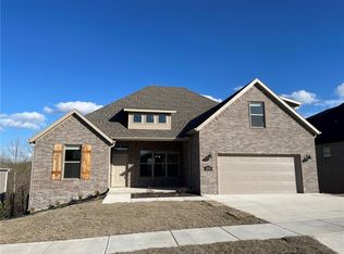 1574 N Pershing St, Fayetteville, AR 72704