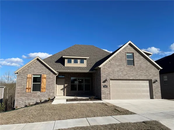 1574 N Pershing St, Fayetteville, AR 72704