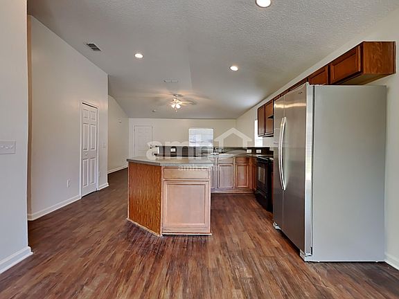4th image of 9168 Mill Grove Dr