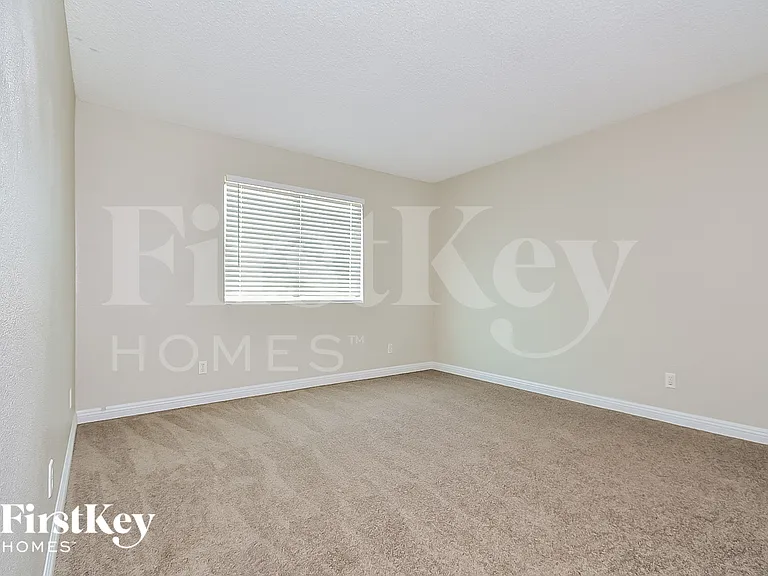 1335 Clagett Ln — Photo 14