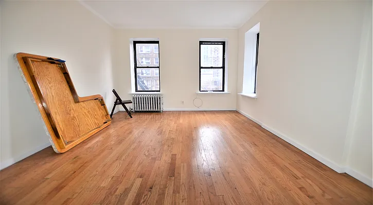 Rented by Manhattan Realty Group | media 1