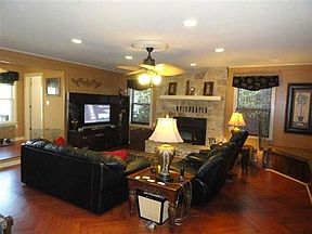 2nd image of 2329 Lakeshore Dr