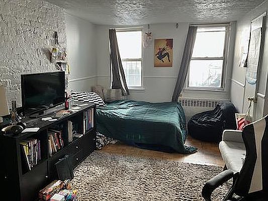 1st image of 430 E 13th St APT 5R