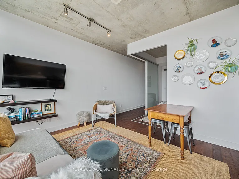 1190 Dundas St E #1023 — Photo 7