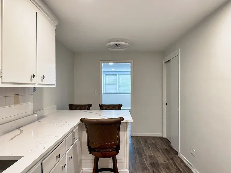 6316 W Belmont Ave — Photo 5