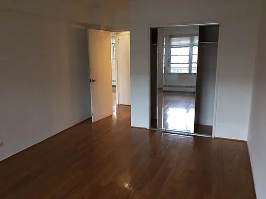 Sold by Strictly Realty Inc | media 7