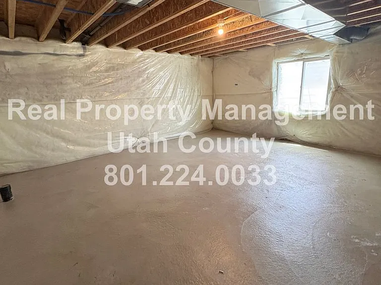 271 E Echo Ledge Dr — Photo 1