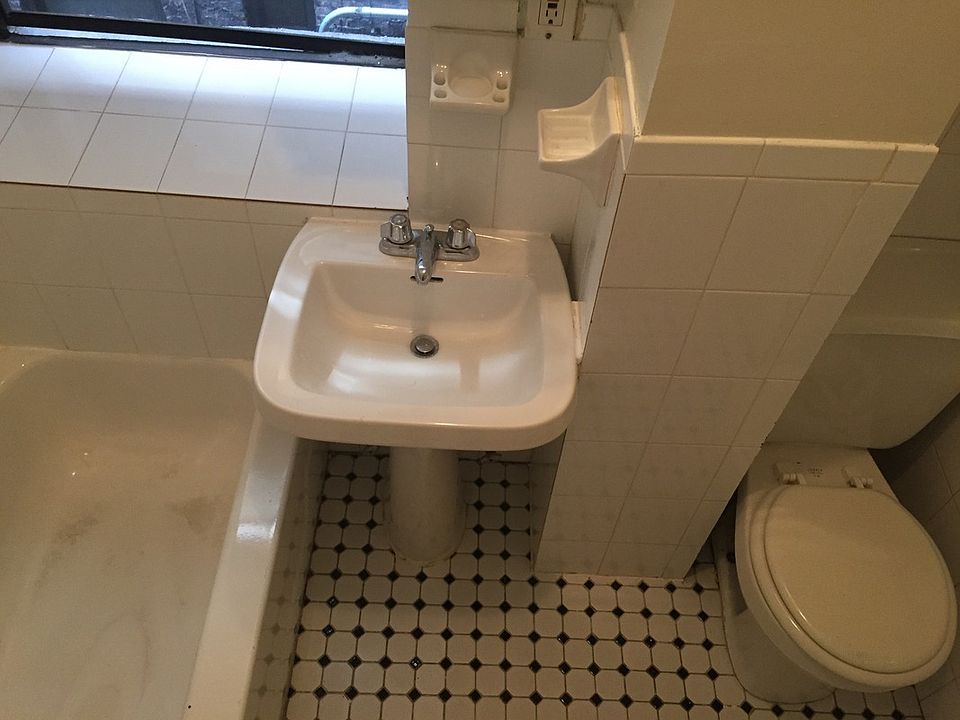 1st image of 181 Mulberry St APT 2