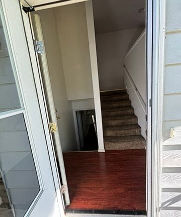 2nd image of 116 S Pine Cone Ct