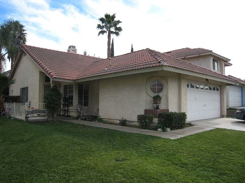 COMPLIMENTS OF PARK PLACE REAL ESTATE