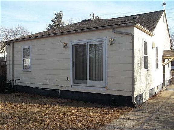 3rd image of 19011 Shiawassee Dr