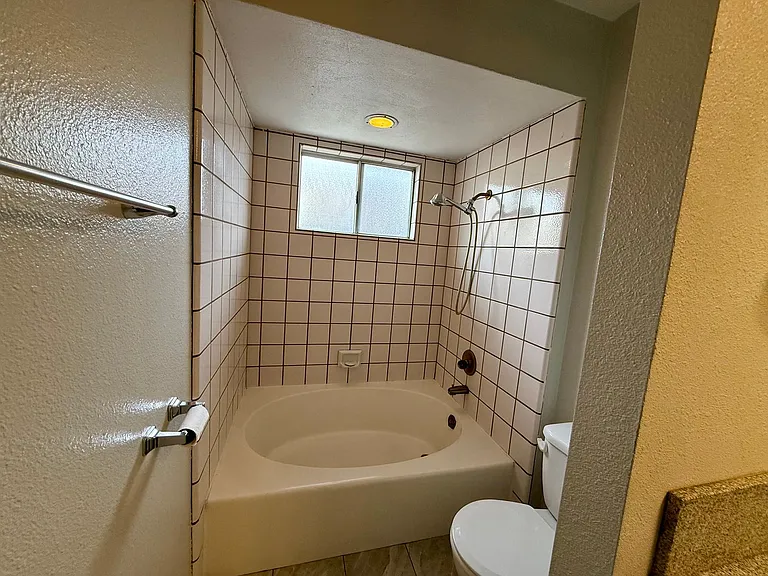 1405 Fransen Ln — Photo 21