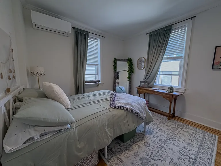 1223 N Franklin St #3R — Photo 3