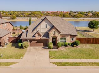 8100 Laurel Oak Dr, Fort Worth, TX 76131