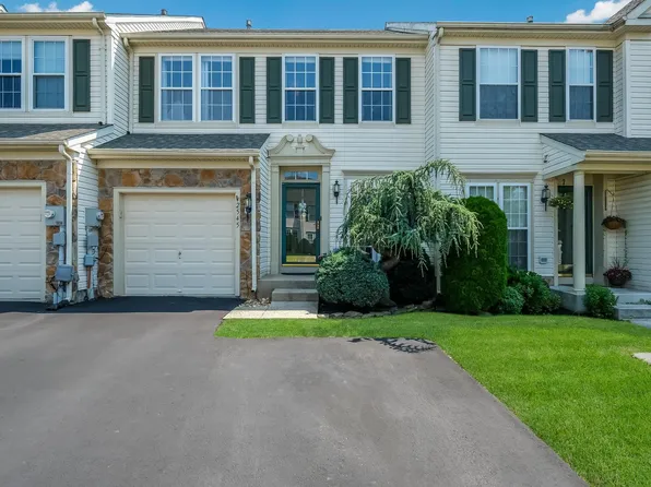 2545 Peachtree Dr, Perkasie, PA 18944