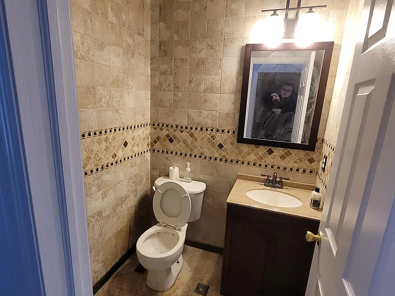 6 Merrick Rd — Photo 31