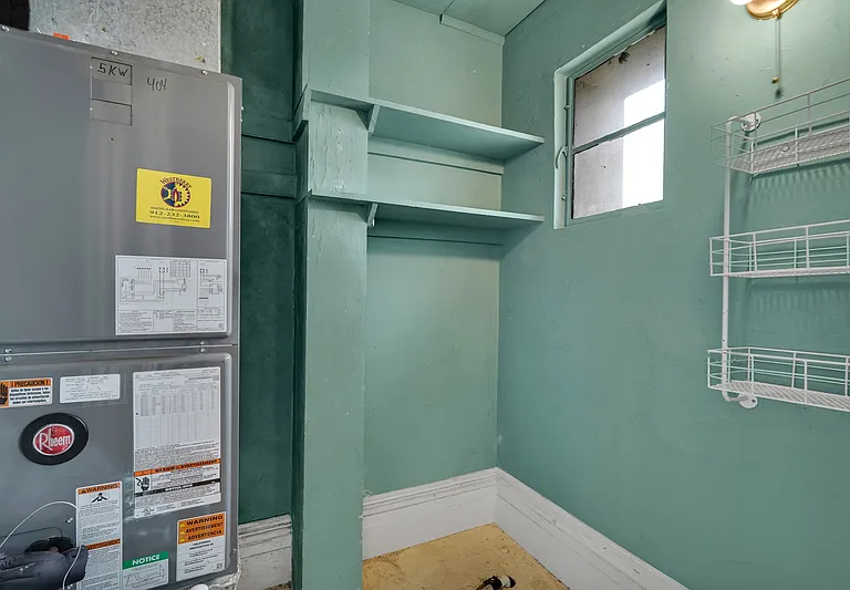 112 E Harris St #404 — Photo 31