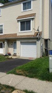 660 Jackson Ave, Roselle, NJ, 07203