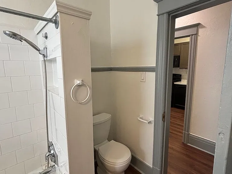 Terrace Arms Apartments — Photo 27