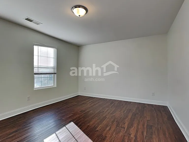 515 McMillan Ln — Photo 23