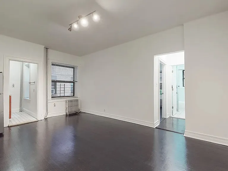 8216 34th Ave #1E — Photo 5