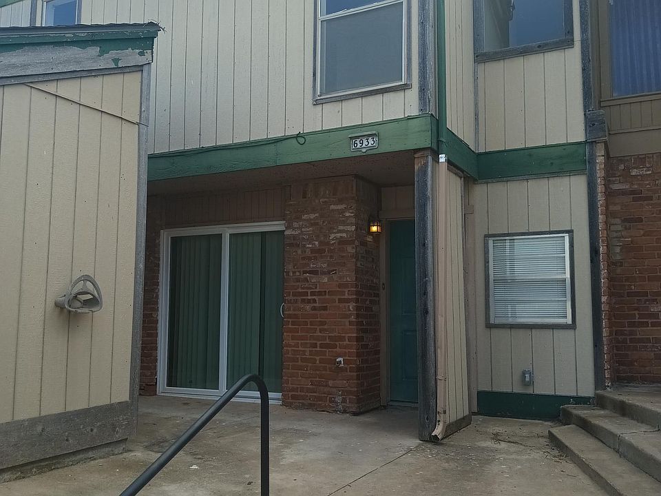 1st image of 6933 SW Hampshire Cir