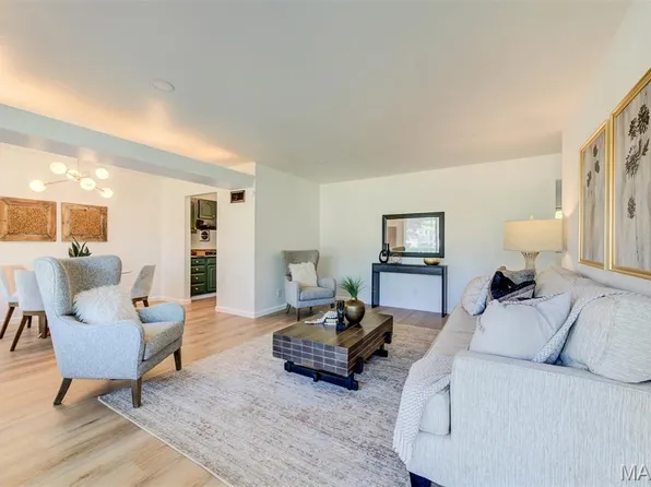 2284 Luxmore Dr, Saint Louis, MO 63136