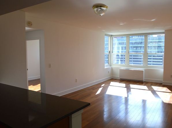 88 Morgan St APT 907