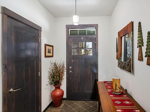 5th image of 2721 S Seabiscuit Dr