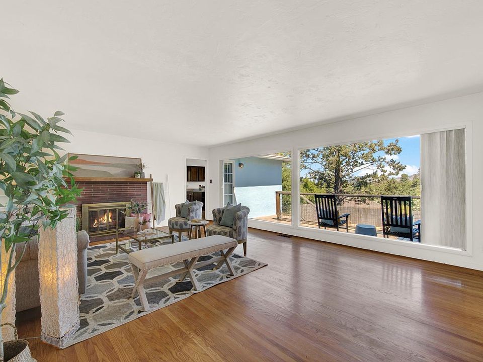 1st image of 17 Bonita Avenue
