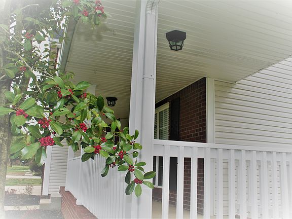 3rd image of 1860 Darlington Dr