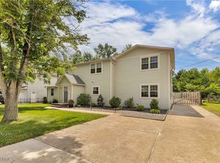 9892 Valleyview Dr, Columbia Station, OH 44028