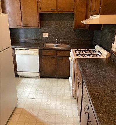 4th image of 1032 4th St APT 1
