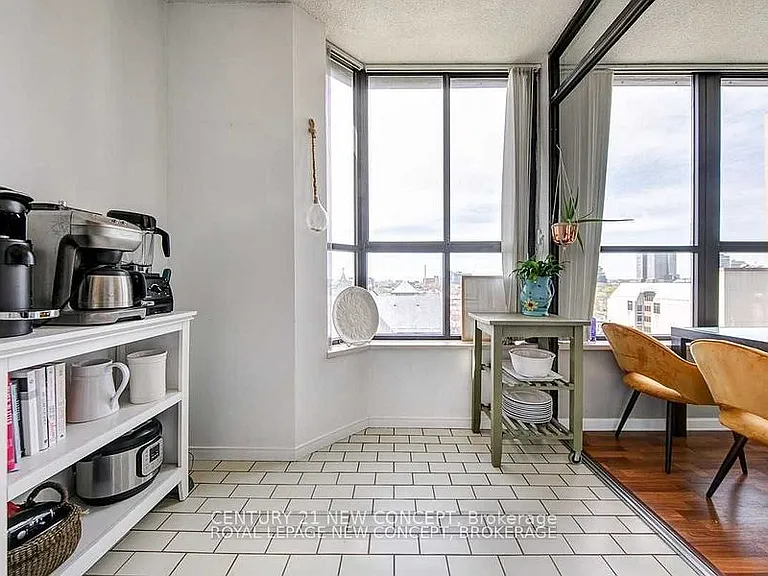 195 Saint Patrick St #Penthouse 4B — Photo 2