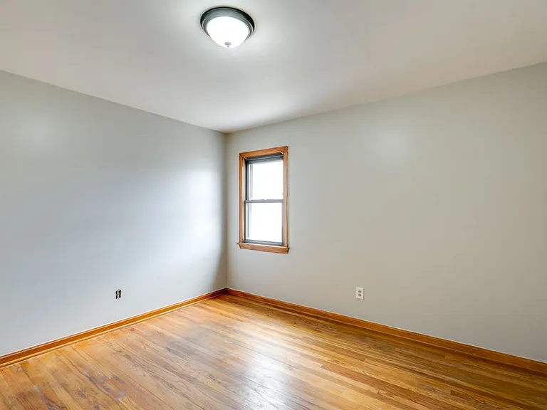 8514 Deerfield Dr — Photo 17