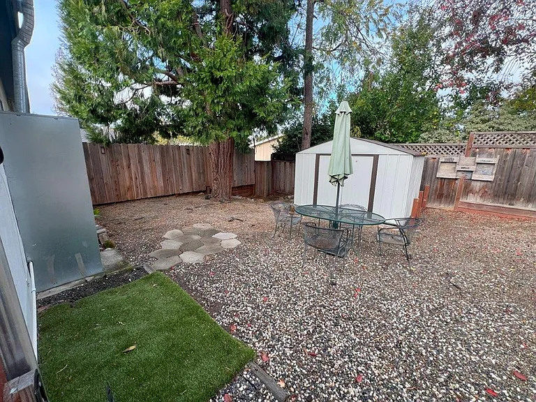 17440 Almond Rd — Photo 10