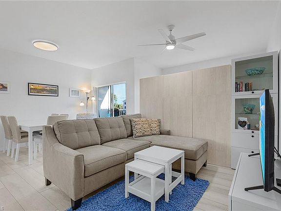 4th image of 4720 Saint Croix LN #127
