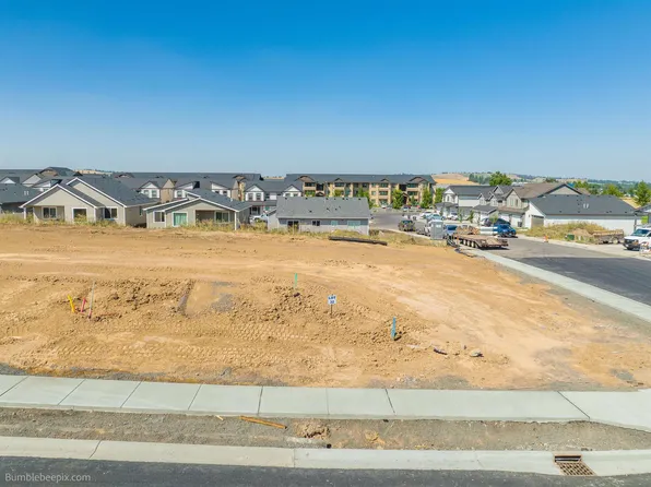 32 Steptoe Dr, Cheney, WA 99004