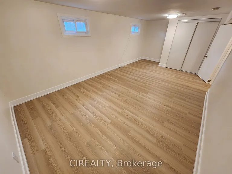 188 Cherrywood Dr #LOWER — Photo 13