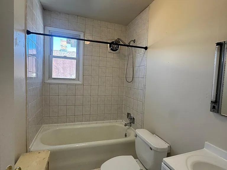 51 Marion St #3 — Photo 8