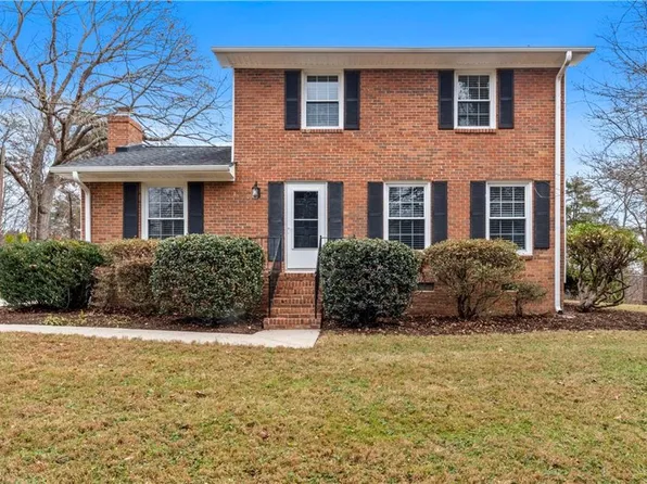 245 Summerglen Dr, Lewisville, NC 27023