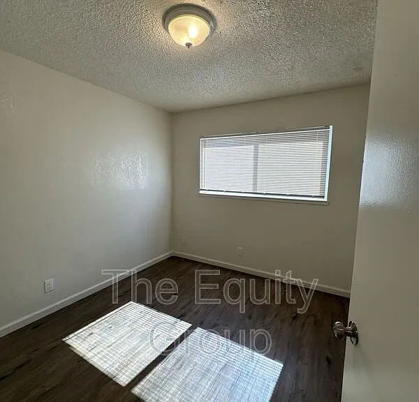 2024 North Ave #D — Photo 8