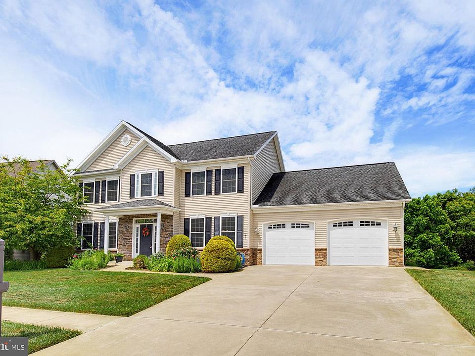 1st image of 171 Pine Creek Dr