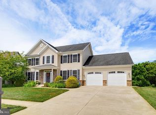 171 Pine Creek Dr, Carlisle, PA 17013