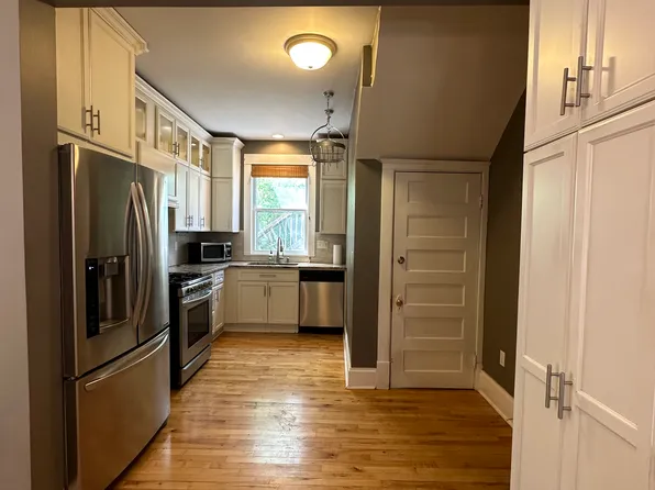 2817 44th St W, Minneapolis, MN 55410