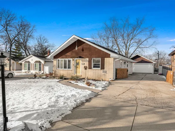 138 N Elmwood Ave, Wood Dale, IL 60191